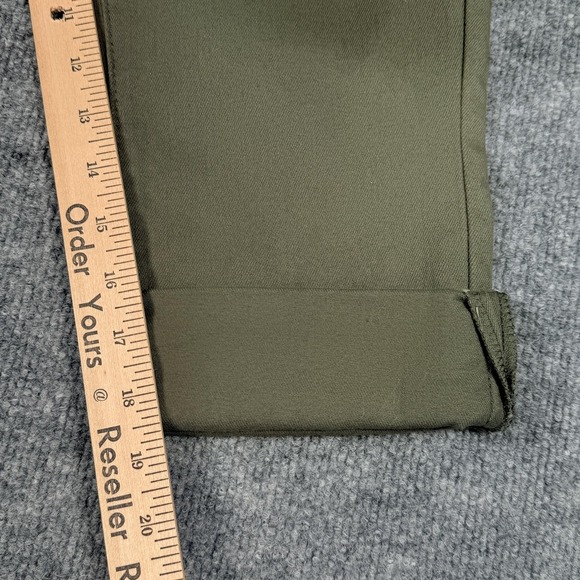 Levi Strauss Mid Rise Capri Pants Womens 10 W30 Green Stretch Cropped Casual New - Picture 7 of 10
